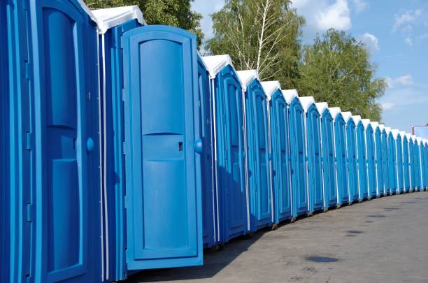 Porta potty delivery and setup in Ely, MN
